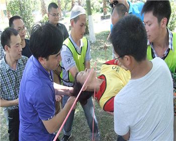 執燊團隊拓展訓練